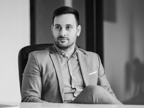 At the end of the conversation, it turns out that the desired freelancer will probably choose a different project.